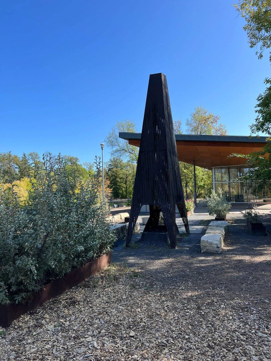 eddyevarest's tweet image. I disapprove of what you say, but I will defend to the death your right to say it.