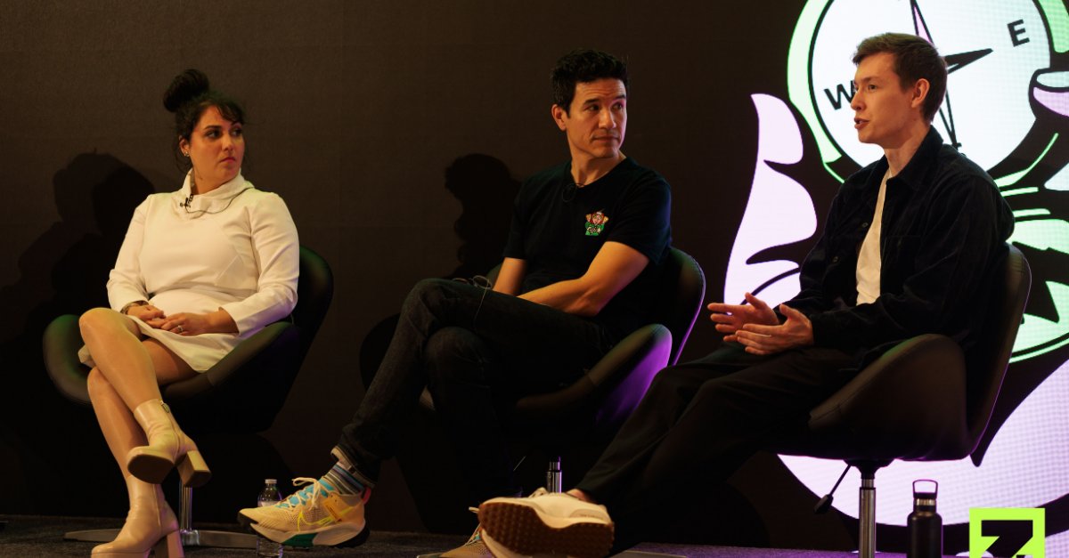 dacocoio's tweet photo. Thank you to everyone who tuned in! 👽
#Dacoco was honored to have our CEO, Saro McKenna, represent us alongside such esteemed panelists at @Zebu_live in London. A special thanks to @stefixy from cassiopeia, @viewfromhk🇬🇧🇭🇰 Yung of @animocabrands, @robbehcochrane from @Chain_Guardians / @cryptoverse, and Ian Emerson from @fabric_vc for their invaluable insights during the 'Unlocking the Ultimate #GamingMetaverse: Secrets to Success' discussion. Missed it? No worries! 
You can catch the replay of the panel discussion in the link below.
📺 https://t.co/gmd8hlvN6f