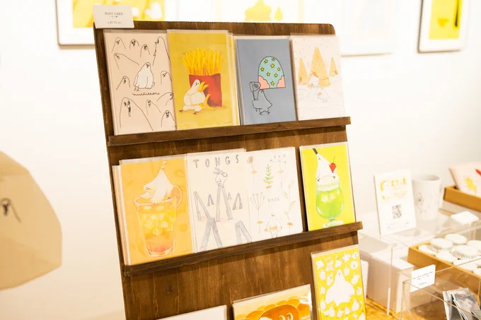 いよいよ個展明日からです!!!新作もグッズもいい感じなのでいい感じを見てやってくださいーー!!▼入場予約制初日10/18(水)12時〜15時  10/21(土)12時〜15時   10/22(日)12時〜15時※15時以降はフリー入場となり ご予約が無い方もご入場頂けます! 