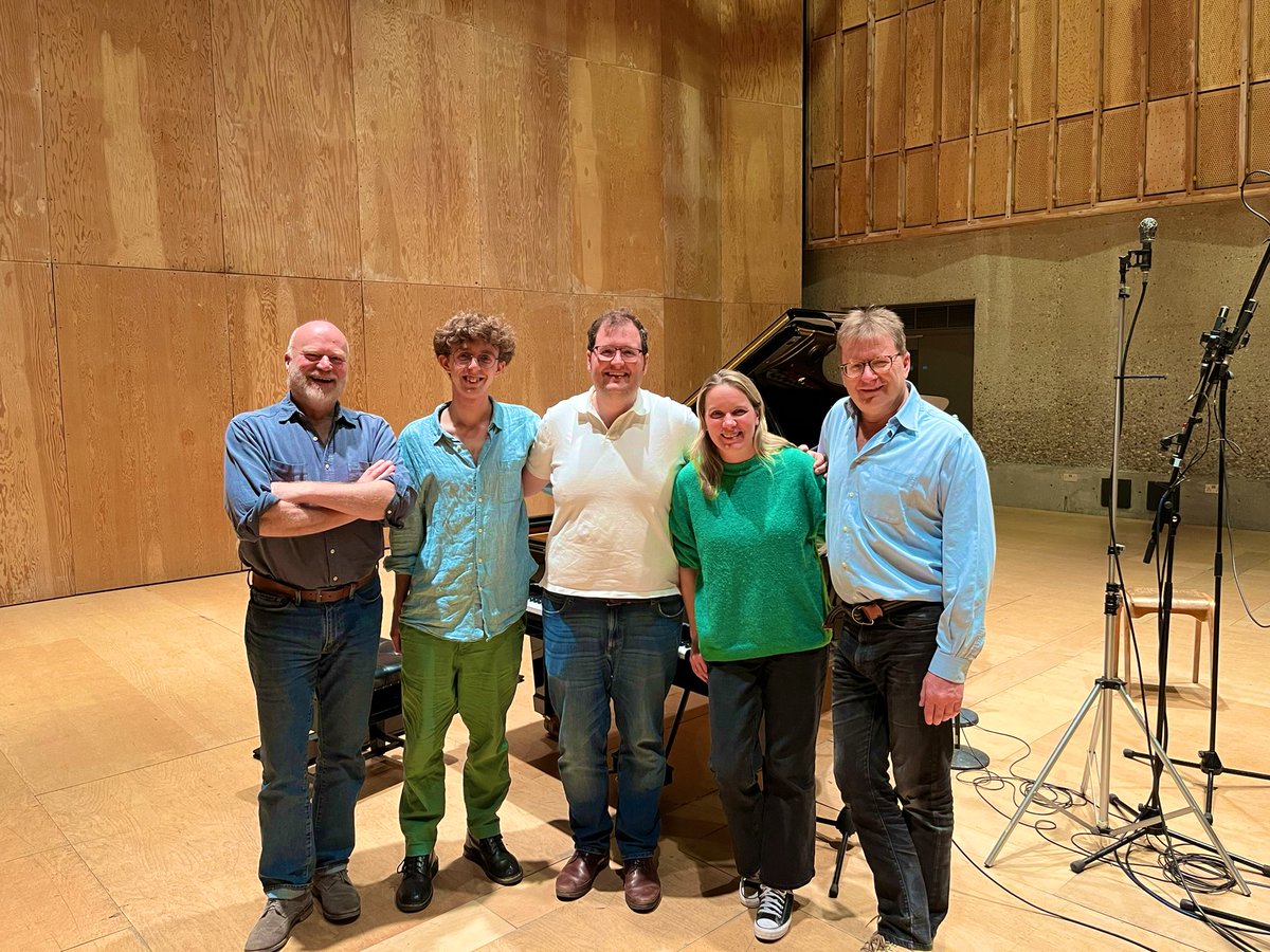 Up in @SnapeMaltings @BrittenPears this week to record composer @rodrigoruiz1988 ‘s new song cycle, Venus & Adonis with the amazing 🤩 pianist & accompanist 🎹 #GeorgeHerbert @SignumRecords 💿 #brittenstudio Love this place. #music #walking #seaair #Shakespeare #suffolk 🎶