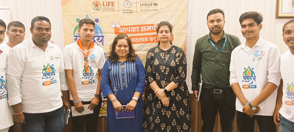 Narendraka7715's tweet photo. चाय पर चर्चा एक दिवसीय कार्यक्रम में ज़िले के 80 लीड वॉलिंटियर हसदेव के हीरो द्वारा इस कार्यक्रम में भाग लिया।यूनिसेफ रायपुर से आई चेतना देसाई जी मार्गदर्शन प्राप्त हुआ ।
#hasdevkehero #janjgir_dist #unicefindia #BhupeshBaghel
#PMOIndia #chetnadesai
#janjgirpolice https://t.co/K63uKMmneu