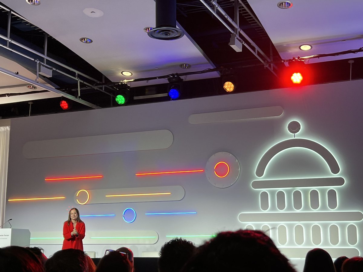 maryjeanschmitt's tweet photo. Happy 1st birthday to @GoogleGov Public Sector! #womenintech leader Karen Dahut opens Google’s 2nd annual public sector with call for digital transformation built on intersection of AI and Security #GooglePSForum #googleforgov https://t.co/lWObdi3KuZ