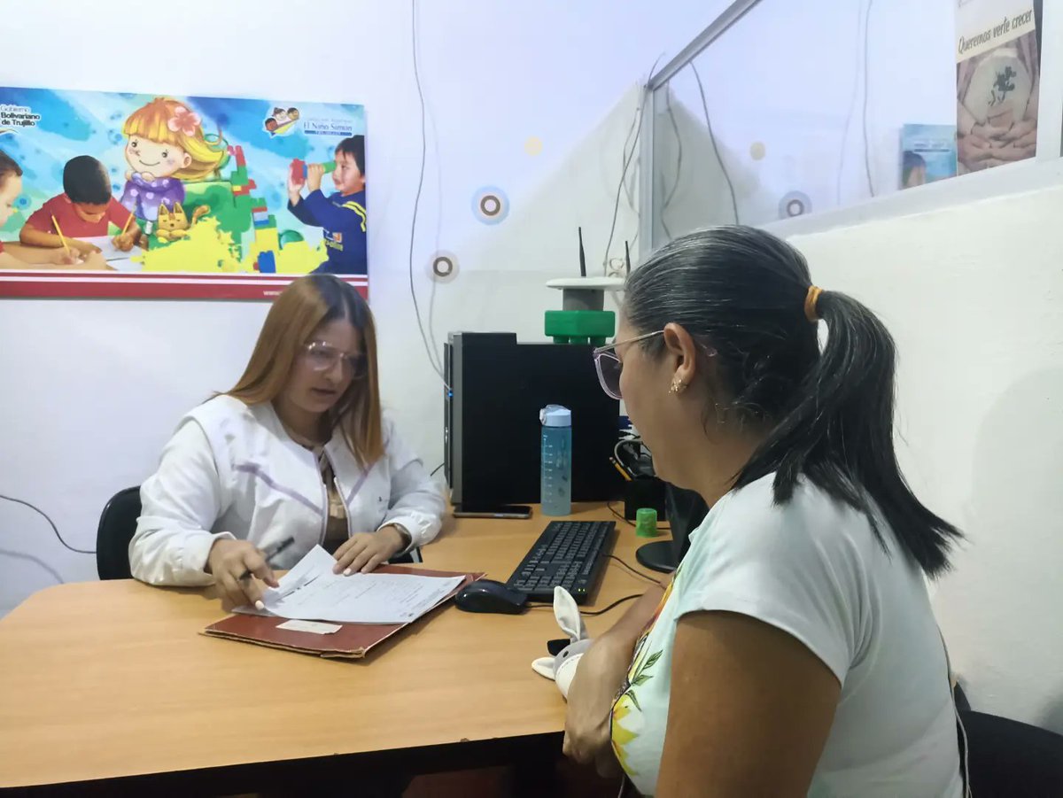 Una Atención Integral es respecto, bienestar y amor,  desde la Dirección Regional "El Niño Simón" Trujillo,  ofrecemos servicios gratuitos en: 
📌 Terapia de Lenguaje
📌 Pediatría
📌 Psicología
📌 Trabajo Social
📌 Entrega de Medicamentos. 
<a href="/NicolasMaduro/">Nicolás Maduro</a>
<a href="/ConCiliaFlores/">Cilia Flores</a>