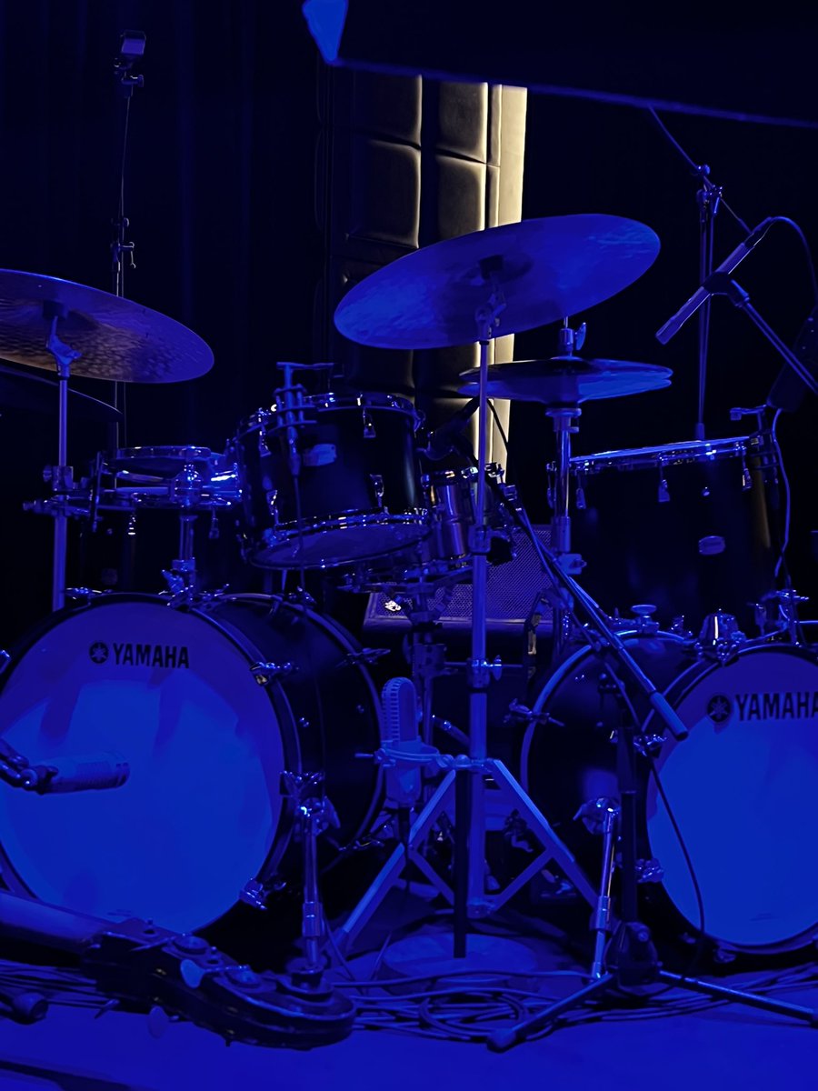 Suzuck's tweet photo. SFJAZZ Collective @ Blue Note Tokyo (1st, 2nd)
とんでもなく完成度のジャズ〜
クリポタさまの指揮下の元に、一矢乱れぬダイナミックな演奏に打ちのめされました…クリス・ポッター、アメージング！！
合言葉は「Directions」♪

#ChrisPotter
#KendrickScott
#WarrenWolf
#EdwardSimon
#MattBrewer https://t.co/ZyOZ90Zal0