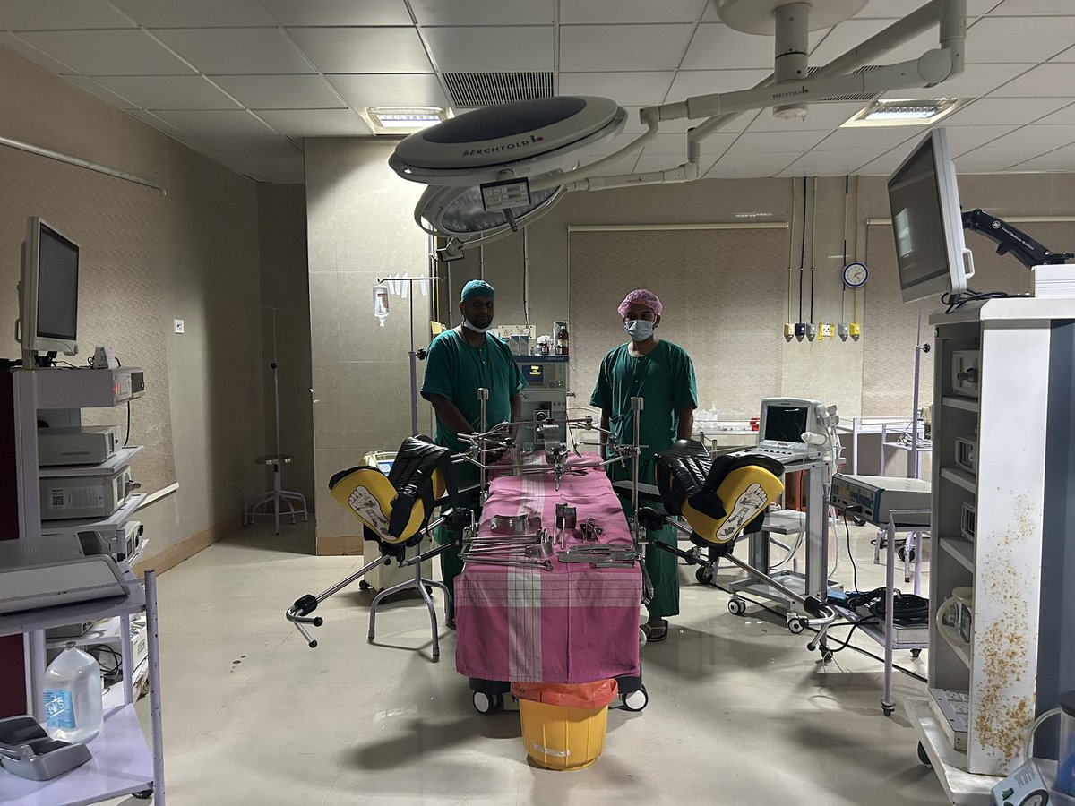 subbiah_doctor's tweet photo. State of art operation theatre in my department, can anyone guess the total cost of everything in picture? https://t.co/HmM8HUIDbN