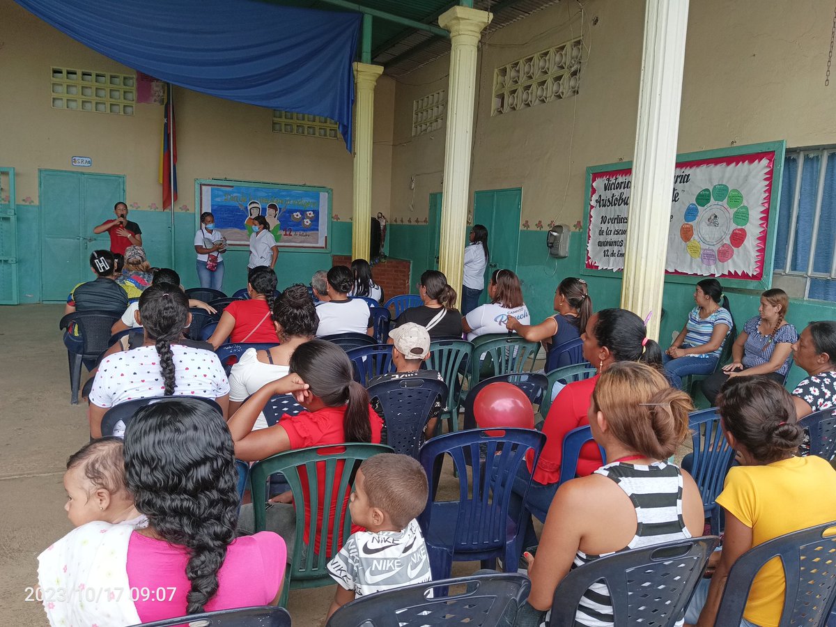 saraihsalas's tweet photo. Charla Dirigida a madres de la E.P.B. sobre la prevención del Cáncer de Mamá, dirigida por el personal de salud de la comunidad de San José de Tiznados https://t.co/oYIxoJtXBB