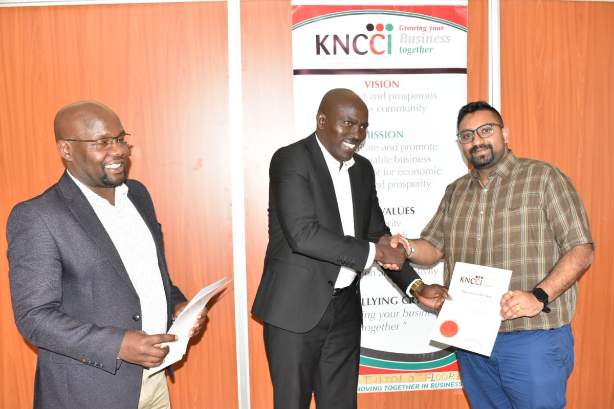 ellychep's tweet photo. Today I held a consultative meeting with the Asian business community representatives, Kapsabet Municipality Manager, Mr. Richard Ngeny, Director Enforcement Mr. Rotich and Trade department officials. During the meeting we handed out membership certificates. https://t.co/HHC3w5Jyrm