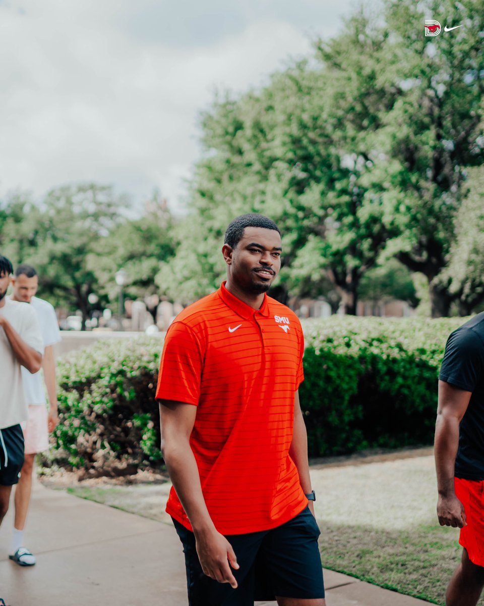 SMUBasketball's tweet photo. Happy birthday to our guy Myles! 

#PonyUpDallas https://t.co/xVZjqO75jf