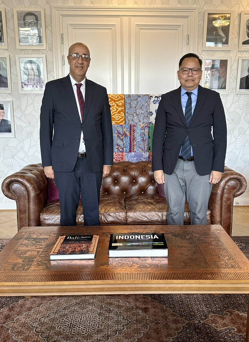 kamapradipta's tweet photo. A pleasure to welcome Ambassador Seddik Saoudi of Algeria 🇩🇿 to Sweden. 

Algeria and Indonesia established diplomatic relations in 1963.

Best wishes in discharging his duties in Sweden 🇸🇪 https://t.co/bzk3BHB4KD