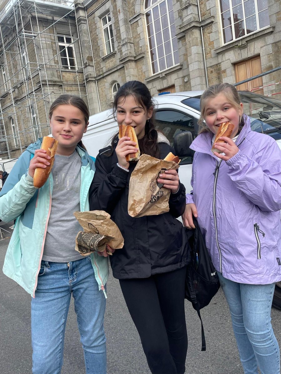 CundallManor's tweet photo. "Bonjour du Mont St Michel! After our petit déjeuner, we have spent a fantastic morning at the market. This was then followed by a picnic and a great afternoon at Mont St Michel."
Merci Madame Bewell for ensuring our pupils have a fantastic time in France! #frenchtrip #cundall https://t.co/GoL3BdOMse