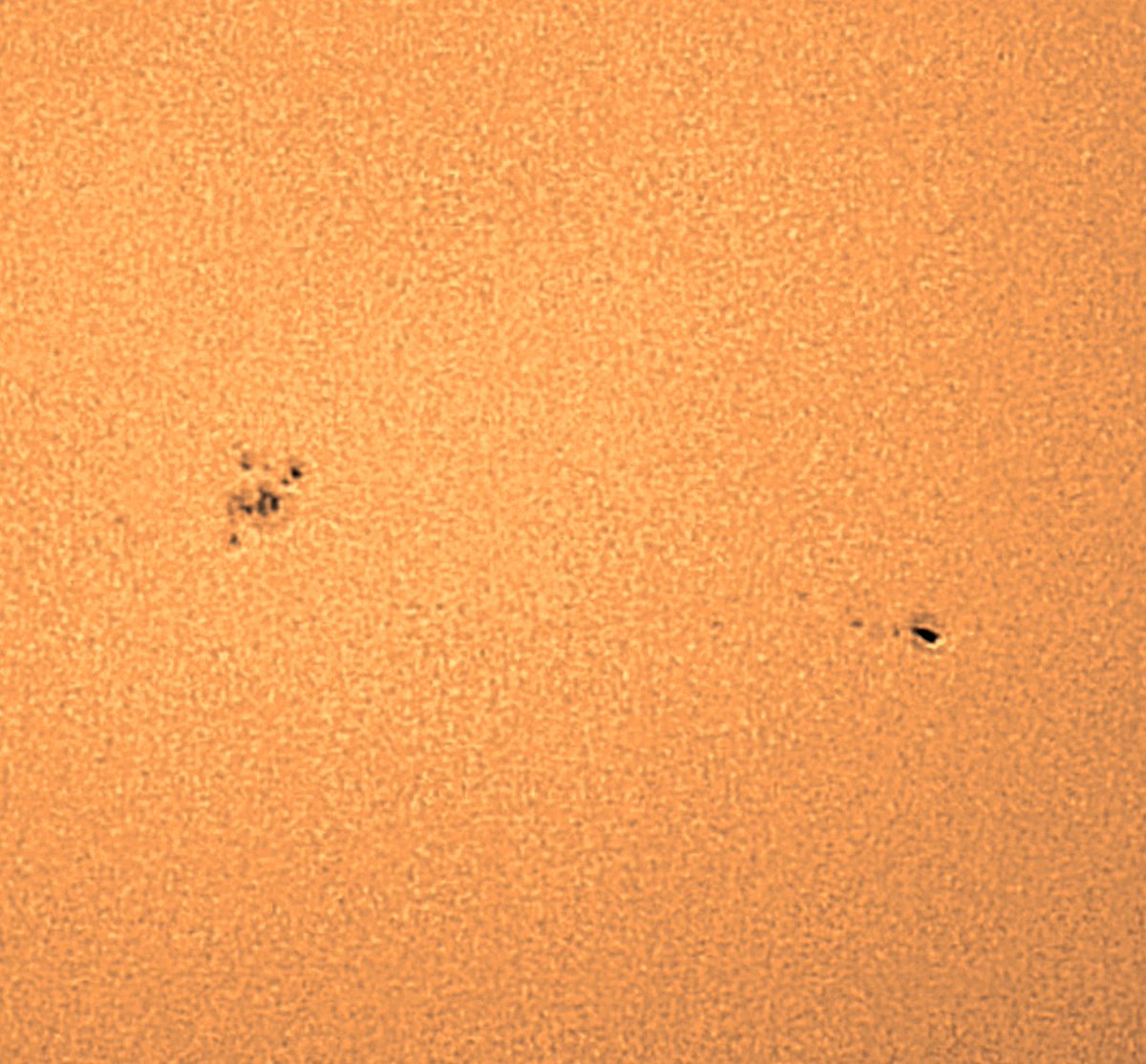 PeterLewis55's tweet image. With #StormBabet approaching, I&apos;ve just taken the chance to check up on #Solar #Sunspot activity. There&apos;s a few but the only reports are of off target flares so no aurora expected soon @StormHour @ThePhotoHour @MoonHourSocial #SunHour