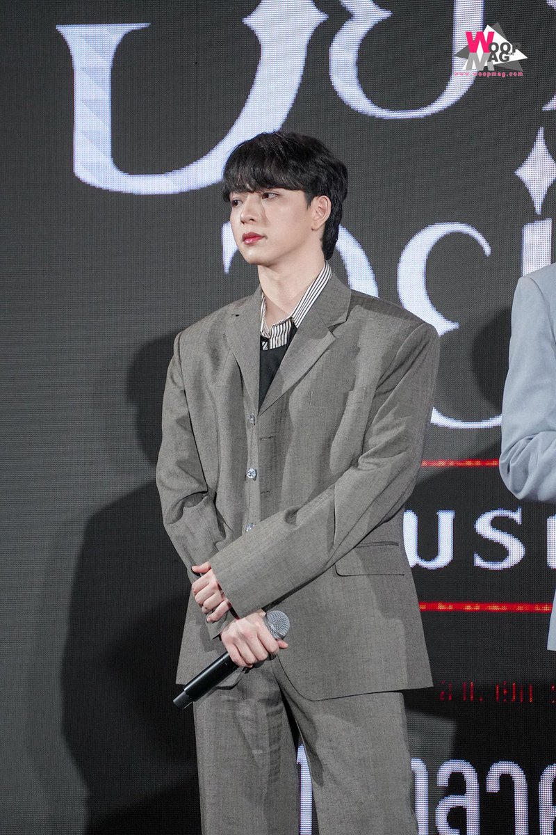 woopmag's tweet photo. "บาส​ - สุรเดช" ร่วม​งานกาล่าพรีเมียร์ภาพยนตร์เรื่อง "อยากตาย อย่าตาย มรณาคาเฟ่" (Death Is All Around)​

#DeathisAllAroundxBAS 
#DeathisAllAround 
#อยากตายอย่าตาย #มรณาคาเฟ่ 
#บาสเด็กอ้วนที่แท้จริง #bbasjtr https://t.co/c0YhqCFiVA