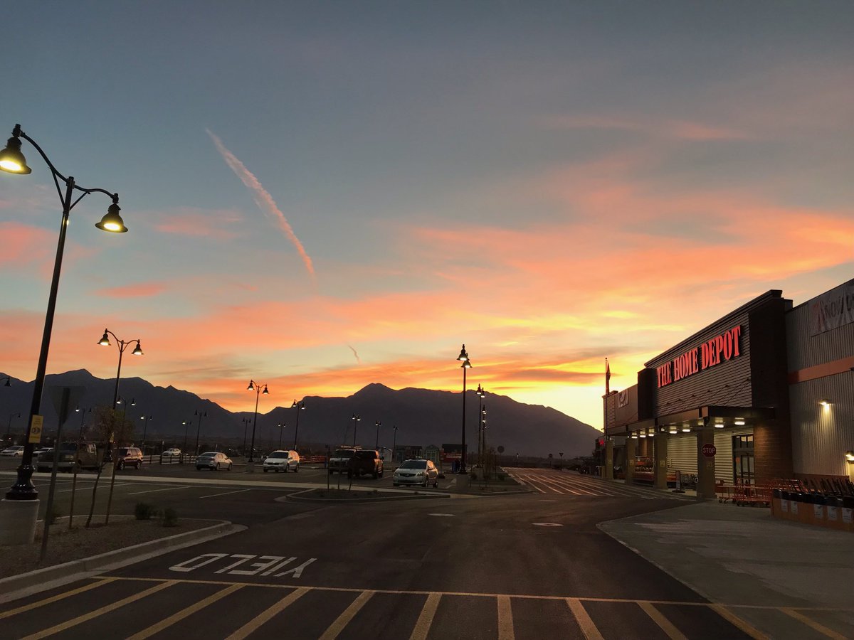 That view in the morning at #Flawless4461 #PacNorthProud #D53 🧡