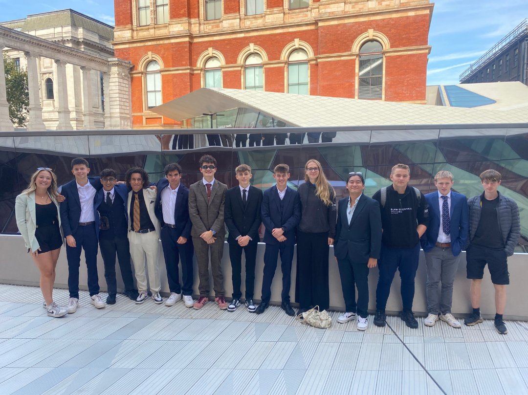 YarmSchool's tweet image. Design and Technology students enjoyed a fantastic weekend in London, visiting the V&A, the Design Museum, Covent Garden, St. Paul’s Cathedral and the Tate Modern!
#SixthForm #DesignTechnology #Inspiration #EducatingForLife
