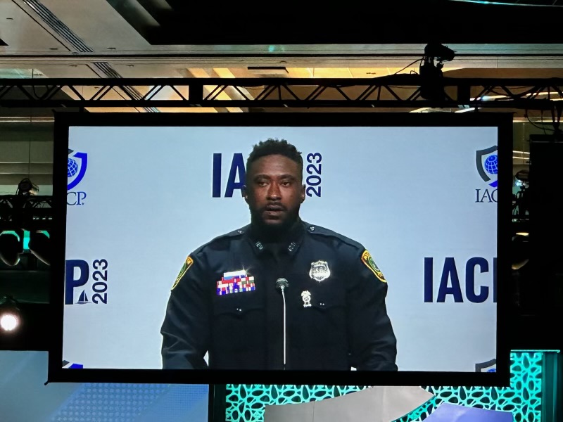 houstonpolice's tweet photo. Congratulations to HPD Officer Nathan Gadson, who was named the 2023 @TheIACP Axon Police Officer of the Year.

This award is given to officers for exceptional achievement &amp; commitment to community safety. 

He represents the best of our department and public safety. https://t.co/5kwGtBPsw2