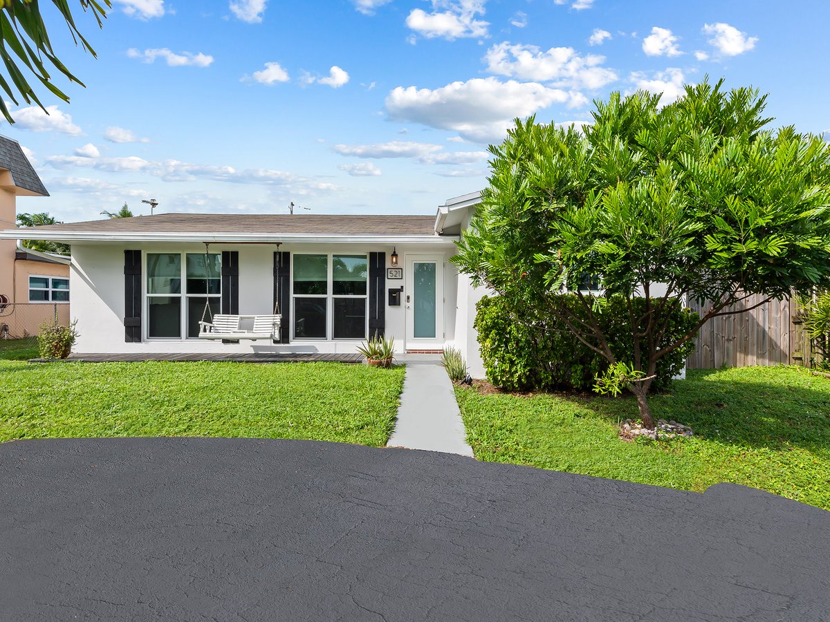 𝐉𝐔𝐒𝐓 𝐋𝐈𝐒𝐓𝐄𝐃 🏡 $797,800 
521 NE 2nd Street
Dania Beach, FL 33004 

Welcome to your dream home in the heart of Dania Beach! 
Learn How The Heather | Ashleay Team Can Assist You With All Your Real Estate Needs | Contact Us Today! 

#HeatherandAshleay #OneSothebys