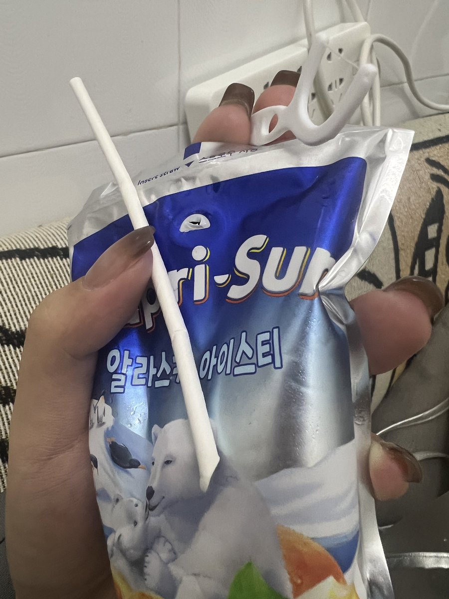 说错了 是软的根本戳不进洞…… https://t.co/IMuWgkfH6e