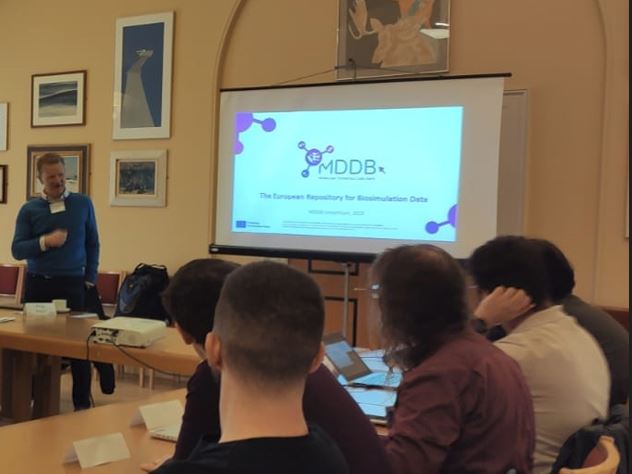 MDDB (@mddbeu) on Twitter photo MD data standards, formats and interoperability under discussion today at <a href="/UniofOxford/">University of Oxford</a> with MD code developers and experts #mddbEU #moleculardynamicssimulation MD data standards, formats and interoperability under discussion today at <a href="/UniofOxford/">University of Oxford</a> with MD code developers and experts #mddbEU #moleculardynamicssimulation