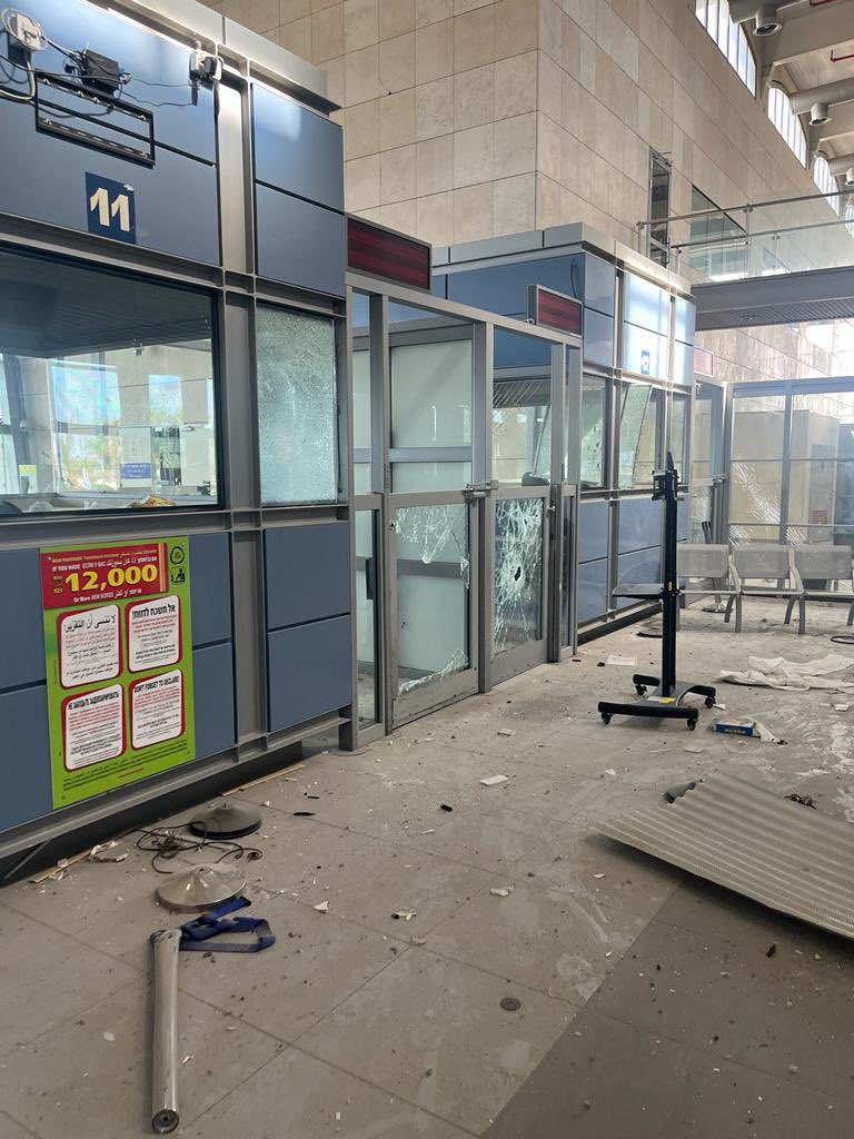 Israel_MOD's tweet photo. IMOD personnel returned to the Erez Crossing today to assess the extensive damage caused by Hamas terrorists. The Erez Crossing has facilitated the daily passage of thousands of Gazans into Israel, granting them access to employment opportunities, trade &amp; essential medical care. https://t.co/M8HfnAfSLv