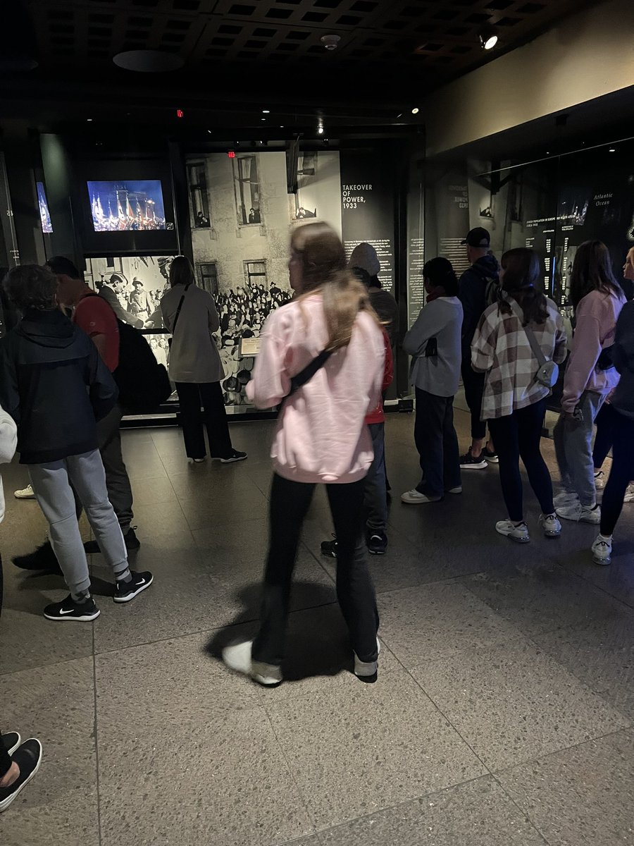 hmsdcbus1's tweet photo. Just finished checking out the Holocaust Memorial Museum https://t.co/IPLDUTjv3M