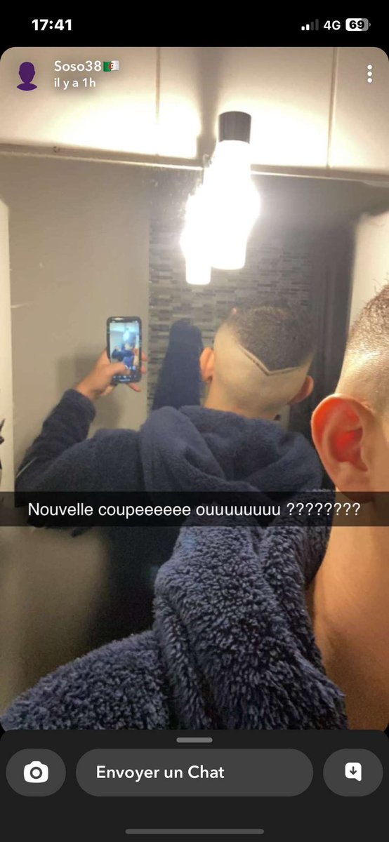 songoten38's tweet photo. On lui dis ouuuuu????#attentat #bougenmoin #boucherie #meurtres #libererlacrim #jesuispassezchezso https://t.co/hf66697cCY