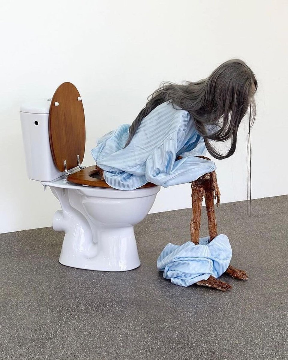 How’s everyone feeling today? Better or worse than this Julien Ceccaldi sculpture? 🥴💀