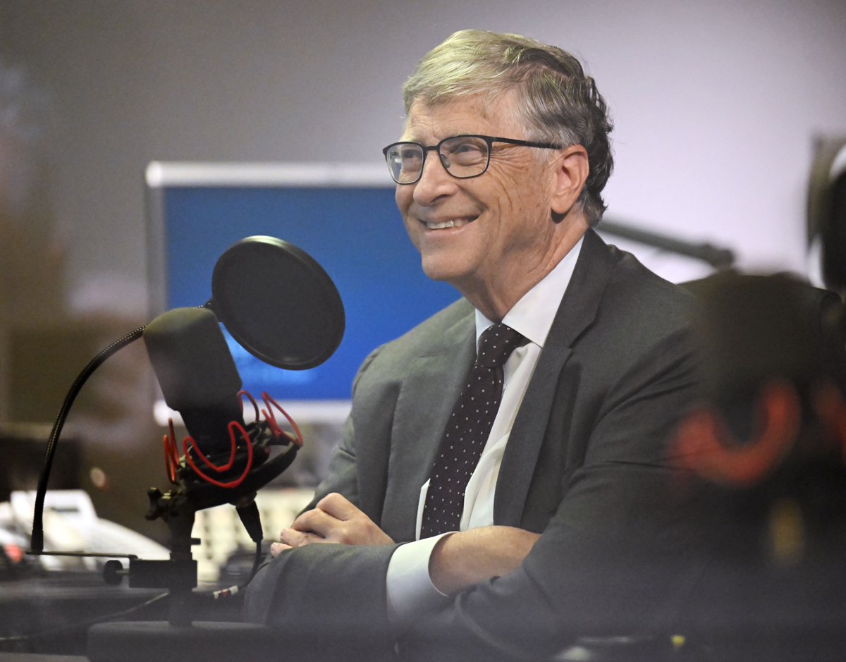 GraihaghJackson's tweet photo. Bill Gates is on the Climate Question podcast: how @BillGates stay positive when the news reports the opposite 

🎧➡️ https://t.co/C8L2wCIR43 https://t.co/y73WkroFFR