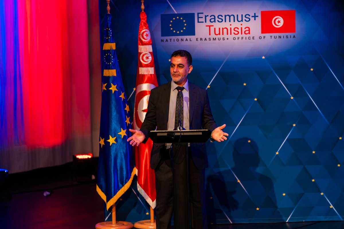 UeTunisie's tweet image. Nous célébrons les 20 ans de la coopération 🇪🇺 🇹🇳 en matière de Recherche scientifique et d’Innovation. Erasmus+ participe à ces célébrations en revisitant le sujet du moment dans le monde de l’Enseignement Supérieur: La digitalisation 
#Erasmusplus #TESI2 #EUinTunisia