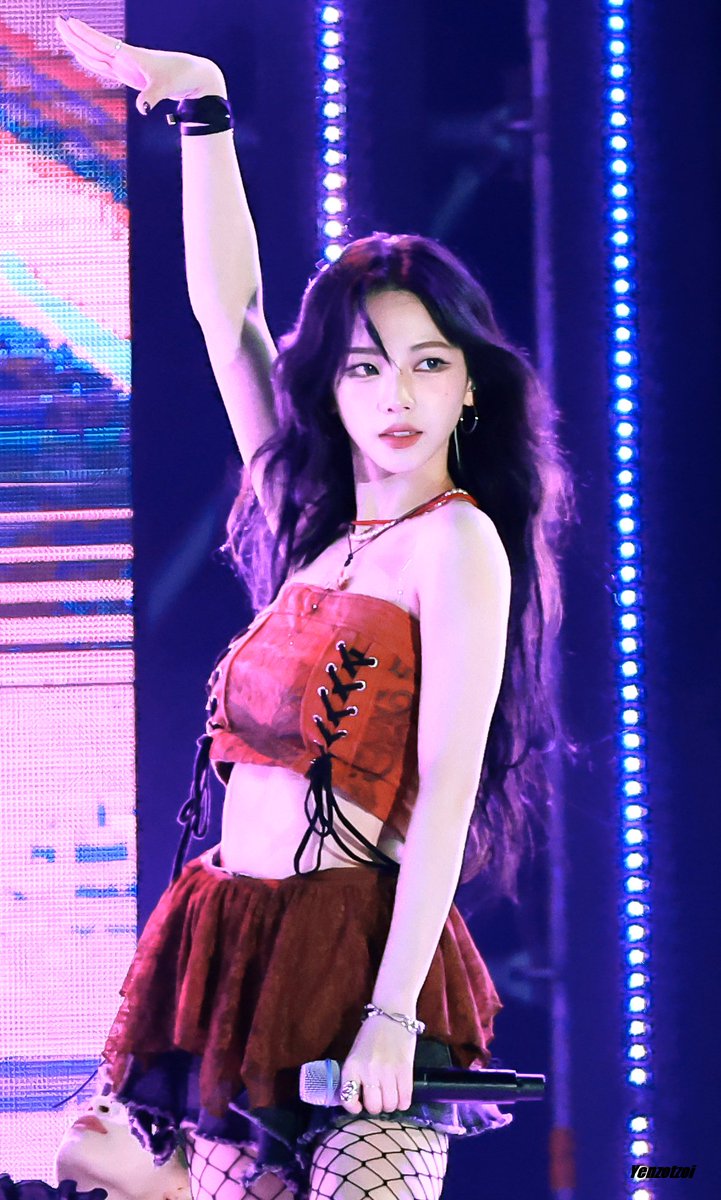 231008 Aespa - Karina (2)
#aespa #æspa #에스파
#Karina #카리나 #유지민
#aespa_Spicy