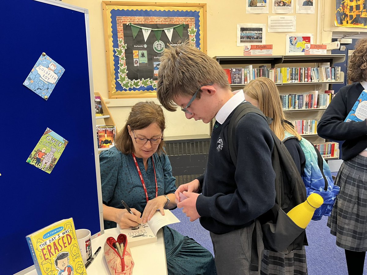 LibraryTmhs's tweet image. What a start to #Book Week 2023! Our year 7 and 8 students were treated to a book signing and special assembly led by author Lisa Thompson. The visit was amazing for helping to further foster a love of reading amongst our students. #RfP #GreatSchoolLibraries