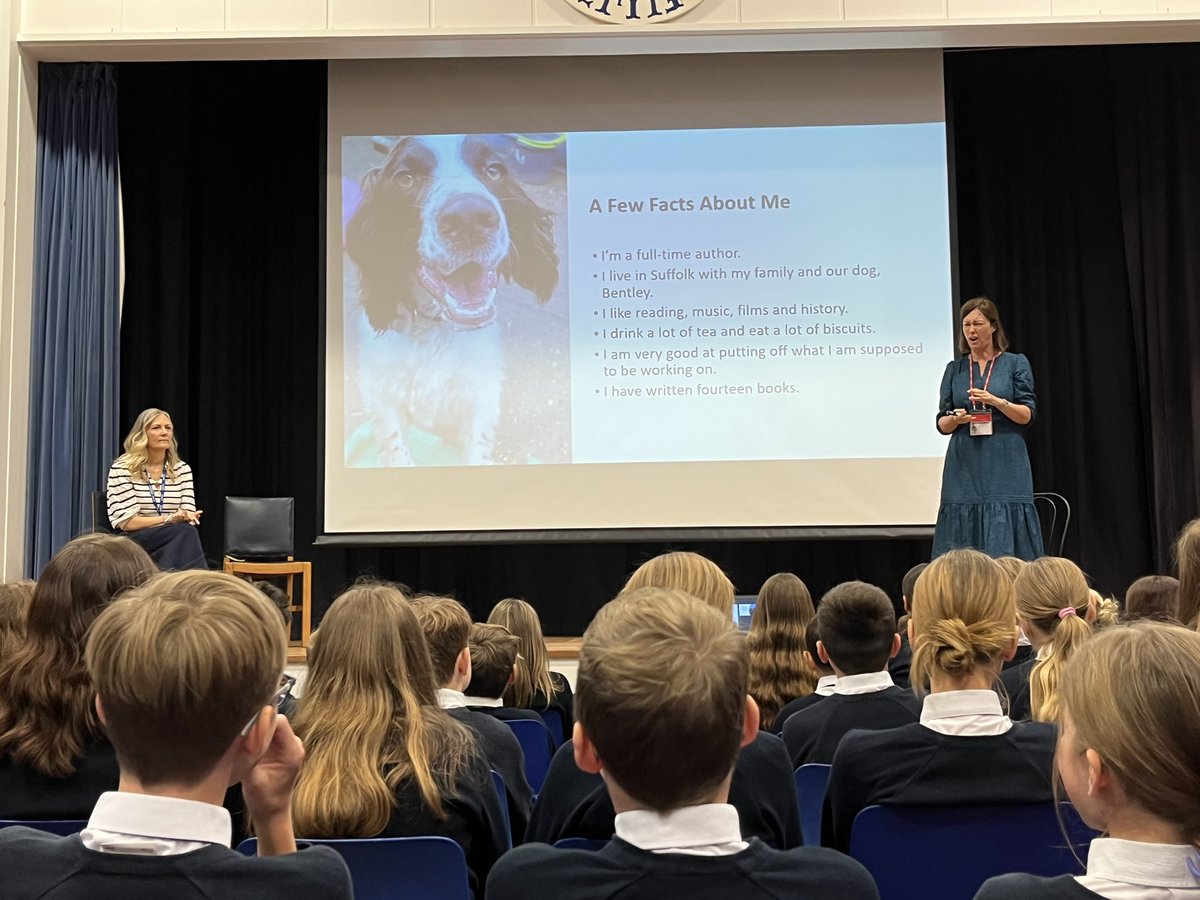 LibraryTmhs's tweet image. What a start to #Book Week 2023! Our year 7 and 8 students were treated to a book signing and special assembly led by author Lisa Thompson. The visit was amazing for helping to further foster a love of reading amongst our students. #RfP #GreatSchoolLibraries