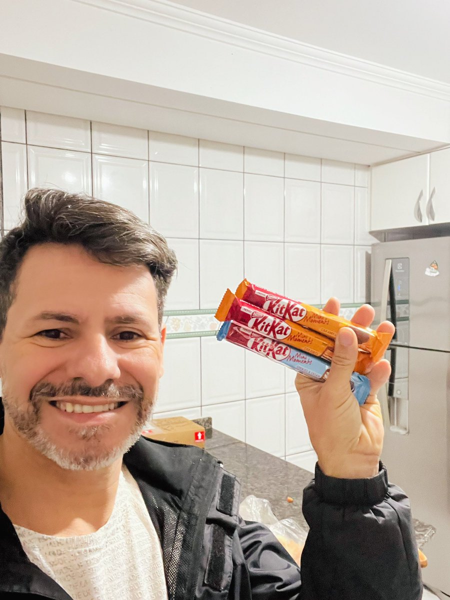MarcosPadilha76's tweet photo. KitKat muito melhor! #BisNuncaMais #kitkatmuitomelhor #FelipeNetoBosta #MondelezNuncaMais #felipenetolixo https://t.co/pPEQFoJbpp