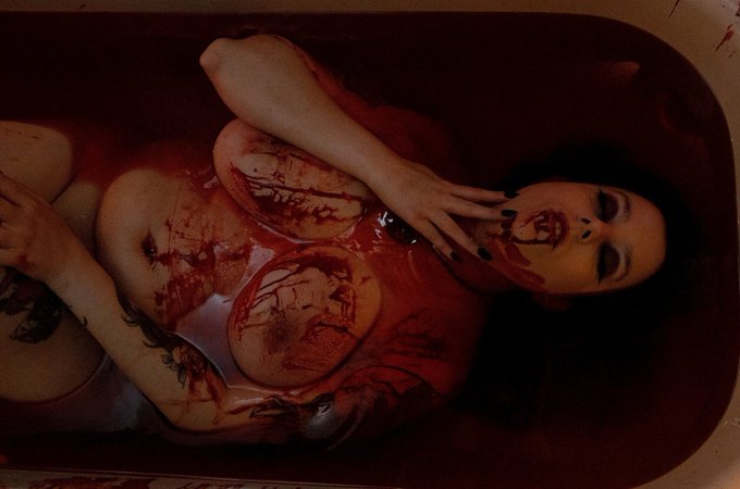 Perfect time to share some of the pics from the Halloween shoot I did last year!  Halloween Fake blood Blood