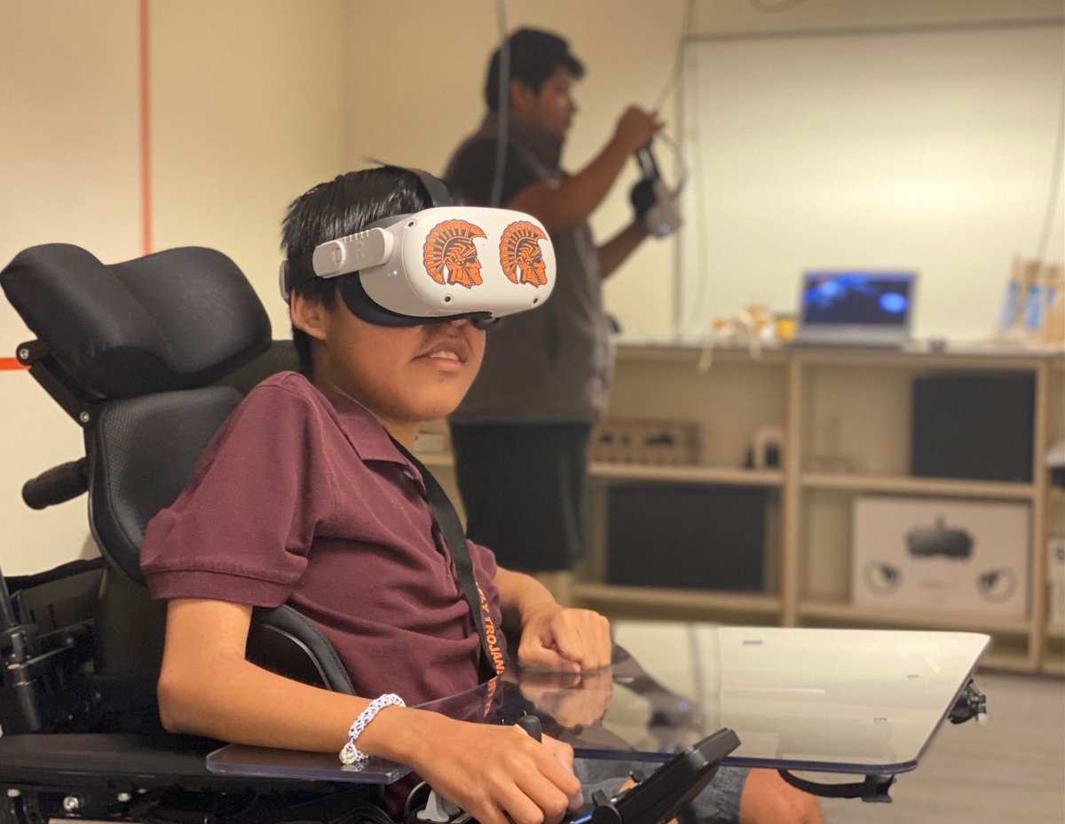 HighLely's tweet photo. In Mr. Bassinger's Class, Juan is getting to go where he may never get to go, Space. @WeAreLely @collierschools @CCPSPLII  @LindyGeorge444 #VRinInESEEduaction #Oculus https://t.co/dr9XXSEzbM