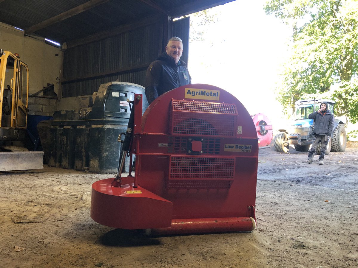 Big thanks to <a href="/neilg628/">Neil Gordon</a> and all <a href="/LurganGC/">Lurgan Golf Club</a> for the recent purchase  💨 💨🍁 🍃🍁🍃