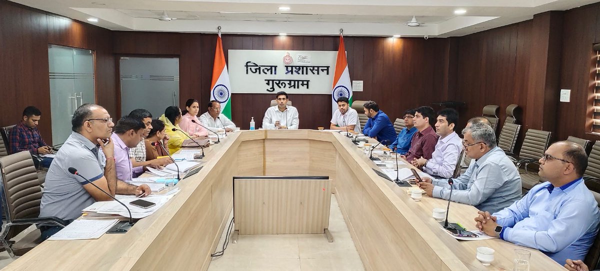 diprogurugram1's tweet image. #DPlan #ReviewMeeting 
✅ जिला में डी प्लान के तहत करवाए जा रहे विकास कार्यों की डीसी ने की समीक्षा

✅ डीसी श्री निशांत कुमार यादव ने बैठक में दिए निर्देश, डी प्लान से जुड़े विकास कार्यों में देरी के लिए जवाबदेह अधिकारियों के खिलाफ होगी अनुशासनात्मक कार्रवाई

✅ डीसी ने दिए