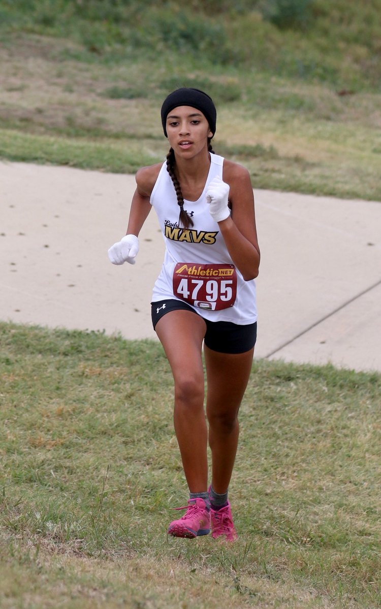 CountsHuey's tweet photo. AVCTL Division I Girls
🥇Isabelle Ponce, Maize South, 20:01
🥈Piper Hula, Derby, 20:24
🥉Emma Brooks, Maize South, 20:52
@KansasPregame @kansasrunning @KSHSAA @sportsinkansas @KansasMileSplit @MaizeSouthXC @DerbyXC_Swim https://t.co/H6IupO0HYQ