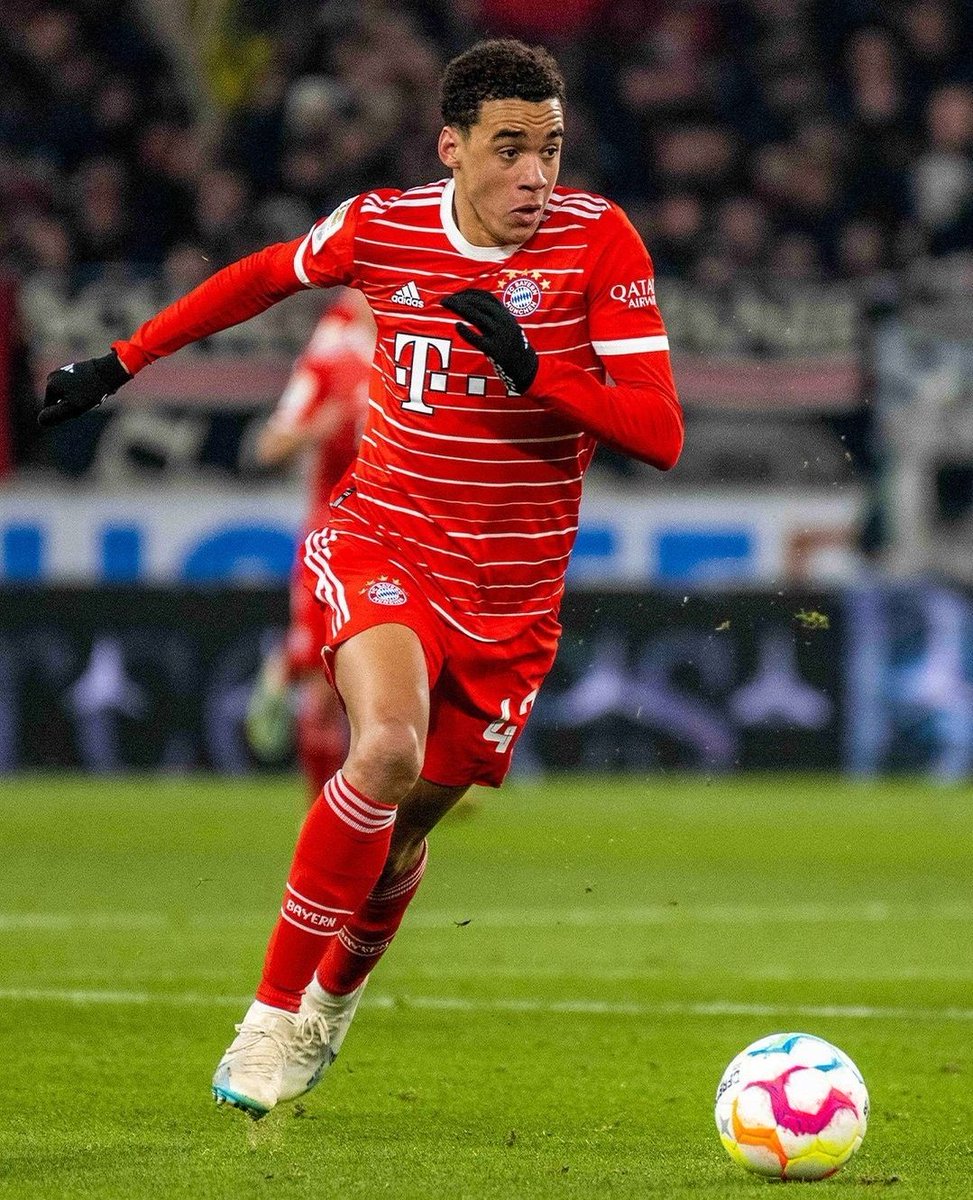 (fan) REAL MADRID FANS 🤍 tweet media