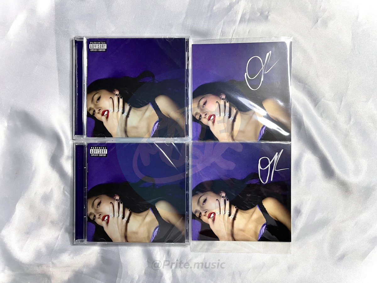 PritePritee's tweet photo. [พร้อมส่ง] CD GUTS + Signed Olivia Rodrigo 1290.- 
เหลืออีก 2 แผ่นนะครับ เลือกไซน์ได้ครับ  

สั่งซื้อได้ที่ IG : prite.music
#PRITEinstock #แผ่นเสียง #ซีดี #ตลาดนัดสากล #ตลาดนัดโอลิเวีย #ตลาดนัดOliviaRodrigo #ไวนิล #แผ่นไวนิล #vinyl #vinylrecord https://t.co/Dh01fk3MHL
