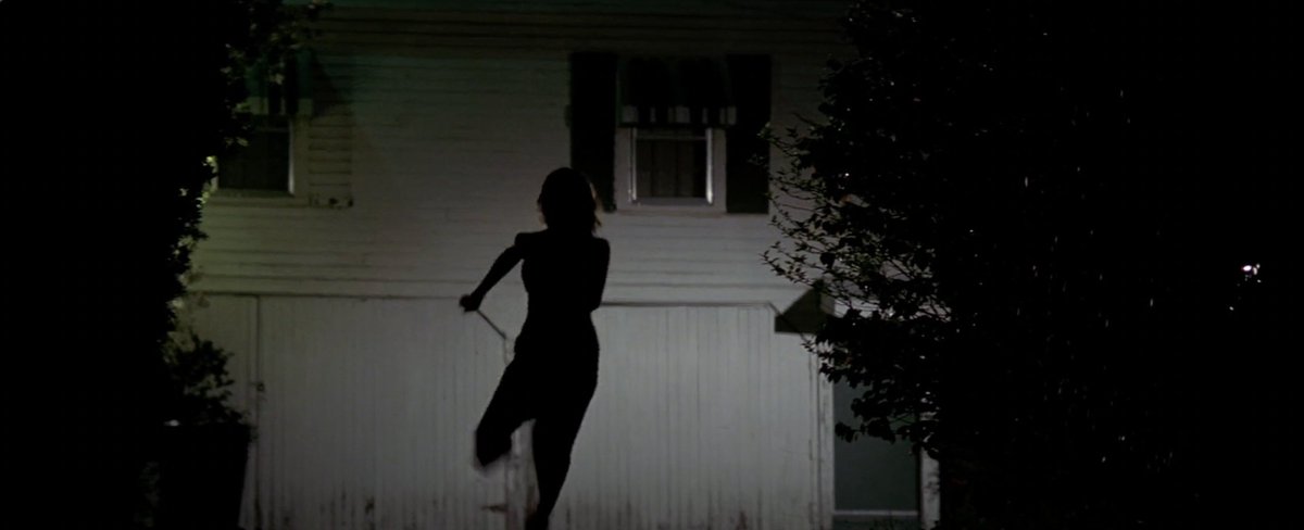 MyBloodyJudy's tweet photo. 26 years ago today, Sarah Michelle Gellar served one of THE best horror movie chase scenes in a pageant dress, we were robbed of Helen Shivers as a Final Girl, and I Know What You Did Last Summer came out in theaters https://t.co/viwT4bkmAG