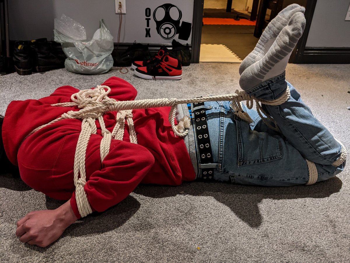 Partied w/ <a href="/halon1301/">halon1301 on woof group/bsky</a> &amp; <a href="/rubber3553/">RUBBER3553</a> on New Years Day 2023 and was introduced to <a href="/Repeating1s/">Repeating1s</a>, who put me in an inescapable hogtie