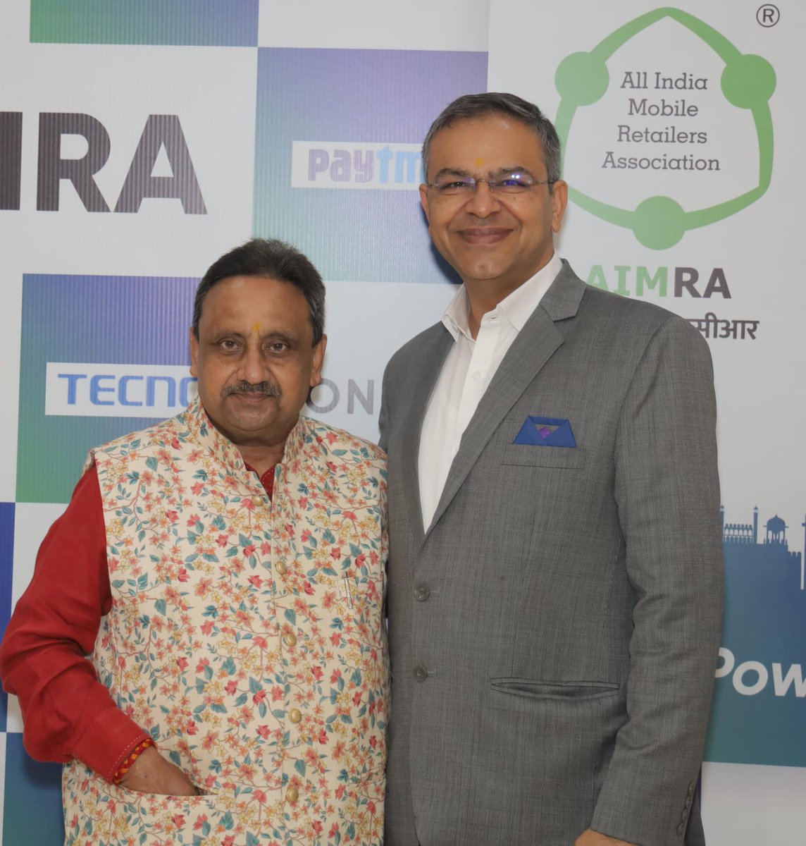 AimraIndia's tweet photo. AIMRA Founder Chairman @LakhyaniKailash  had a constructive & fruitful conversation yesterday with Shri @praveendel, ji the National  Secretary General of @CAITIndia; we discussed topics such as the importance of rebranding Indian retailers as the #MAINLINE channel, challenges in handling Financial Credit notes, Exclusive/Preferential online products of @IndiaPOCO & @IqooInd, and the negative impact of these brands' practices on honest retail and tax evasion. 💰🚫
Shri Khandelwal ji assured us that addressing these concerns is a top priority, with actions planned against those harming trade practices, brands and the Indian economy. We strongly advocate for government intervention to revoke the licenses of brands like @IndiaPOCO & @IqooInd that engage in ruthless practices. CEOs should be held accountable under the law. 📜⚖️

Team @CAITIndia & @AimraIndia delegation will engage with the government to intervene and investigate these matters. 🏛️🔍

#TradeIssues #IndianEconomy 🇮🇳 #SupportMainlineChannel #StopTaxEvasion #FairBusinessEthics  

@POCOGlobal  @atytse @iQOOGlobal  @nsitharaman
@nsitharamanoffc @dir_ed @PiyushGoyal
@PiyushGoyalOffc @FinMinIndia @IncomeTaxIndia
@GST_Council @cbic_india @CCI_India @DPIITGoI @CimGOI @jagograhakjago @rohitksingh