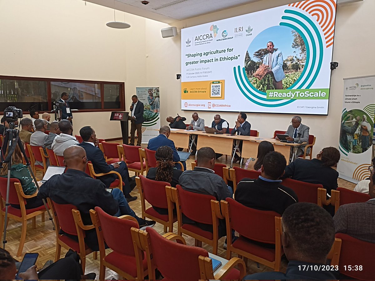 awhitbr's tweet image. Congratulations @CGIARAfrica Ethiopia team. Enjoyed the public event today hosted by @ILRI The highlight was the farmers speaking of how their livelihoods and incomes have improved with the partnership and interventions. #ReadyToScale
