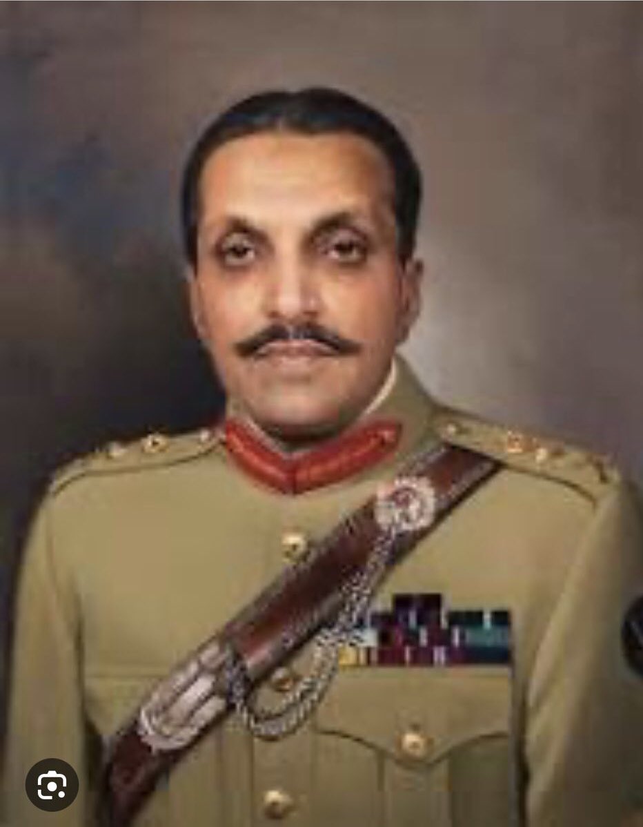 AltafHussain_90's tweet photo. Black September and 
Slaughter of Palestinians
۔۔۔۔۔۔۔۔۔۔۔۔۔۔۔۔۔۔۔۔۔
17، اکتوبر2023ء

جیسا کہ میں اپنے گزشتہ ٹوئٹس اور ٹک ٹاکس میں اسرائیل اور فلسطین کے تازہ تنازعے پرحقائق کی روشنی میں اپنے خیالات کااظہار کرتا رہا ہوں، اُسی طرح آ ج بھی میں پاکستان میں تعلیم حاصل کرنے والے تمام طلباء وطالبات اور نئی نسل کے نو جوانوں کو بتانا چاہتا ہوں کہ فلسطین کے عوام 1948ء سے لیکر آج تک جس زبوں حالی کا شکارہیں اُس سے نہ صرف پوری دنیا واقف ہے بلکہ وہ تاریخ کا حصہ بھی بن چکے ہیں۔
آج میں، پاکستان کے طلباء وطالبات اور تمام نوجوانوں سے ایک سوال پوچھتا ہوں کہ فلسطین کے عوام کی زبوں حالی میں کیاپاکستان کا کوئی ذرّہ برابرحصہ ہے یا نہیں ہے ؟

آپ کا جوبھی جواب ہواُس سے مجھے براہِ مہربانی آگاہ کردیجئے گا۔

اب میں یہاں پاکستان کے تمام طلباء وطالبات ، تاریخ کے طالبعلموں خصوصاً نئی نسل کے نوجوانوں کے علم میں ایک افسوسناک حقیقت لاناچاہتا ہوں کہ بلیک ستمبر (Black September) جسےعربی زبان میں ''اَیلول الاسوَد'' (Aylul Alaswad) بھی کہاجاتا ہے ،کی اصطلاح کا استعمال اُس سول وار کیلئے کیاگیا ہے جواُردن ملک میں ستمبر1970ء سے شروع ہوکر جولائی 1971ء کو ختم ہوئی ۔ اُردن کے اند ریہ خانہ جنگی (Civil war) دوبڑے گروپوں کے درمیان تھی ، ایک گروپ ''اُردنی آبادی'' اور دوسرا گروپ ''فلسطینی عوام'' پر مشتمل تھا۔ ''فلسطینی عوا م'' والا گروپ اُن فلسطینیوں پرمشتمل تھا جو فلسطین لبریشن آرگنائزیشن یعنی 
Palestine Liberation Organisation (PLO) میں شامل تھے جس کے سربراہ یاسر عرفات تھے جبکہ ''اُردنی آبادی'' والے گروپ میں مقامی اُردنی عوام شامل تھے جن کے ساتھ اُردنی مسلح افواج تھیں جن کی قیادت بادشاہ حسین بن طلال کررہے تھے۔

اُردن کے بادشاہ حسین بن طلال نے پاکستان سے درخواست کی کہ وہ اُردنی فوج کو مزید ٹریننگ دینے اورفلسطینیوں کے خلاف جنگ میں ساتھ دینے کیلئے پاکستانی فوج بھیجے لہٰذا پاکستانی فوج کی ہائی کمان کے فیصلے کے مطابق فوج کا ایک دستہ تشکیل دیا گیا جوکہ اُس وقت کے بریگیڈئیر محمد ضیاء الحق (سابقہ ملٹری ڈکٹیٹرجنرل ضیاء الحق ) کی سربراہی میں دیگر فوجی ایکسپرٹس کے ساتھ اُردن بھیجاگیا جہاں پاکستانی فوج کے دستے نے بریگیڈئیر محمد ضیاء الحق کی کمان میں اُردن کی فوج کے ساتھ مل کر فلسطینیوں کے خلاف جنگ میں بھرپورحصہ لیا جس کے نتیجے میں ہزاروں فلسطینی مرد ، عورتیں ، نوجوان حتیٰ کہ معصوم معصوم بچے تک شہید کردیئے گئے اور اُردن سے تمام فلسطینیوں کو باہر نکال دیاگیا ۔
محمد ضیاء الحق کی اِن خدمات کے صلے میں اُنہیں اُردن کے بادشاہ کی جانب سے مختلف انعامات واکرامات کے ساتھ ساتھ اُردن کے سب سے بڑے قومی اعزاز سے بھی نوازا گیا۔ اِس کا مطلب صاف ہے کہ فلسطینی عوام کے قتل عام میں پاکستانی فوج کا دستہ بھی شامل تھا ۔

میری موجودہ چیف آف آرمی اسٹاف جنرل عاصم منیر صاحب سے مؤدبانہ درخواست ہے کہ وہ جلد ازجلد کوئی ایسا فوجی قانون بنائیں کہ آئندہ پاکستانی فوج کا کوئی جنرل ، افسر یافوجی دستہ کسی اور ملک کے مفادات اور معصوم وبے گناہ افراد کے قتل عام کیلئے بیرون ملک نہ بھیجا جاسکے ۔ 

احقر 
الطاف حسین 
بانی وقائد متحدہ قومی موومنٹ
17، اکتوبر2023ء
(لندن)

Email: mqm@mqm.org
Website: https://t.co/dKZOMY8oI7
Phone: 0044 208 9527300
@OfficialDGISPR