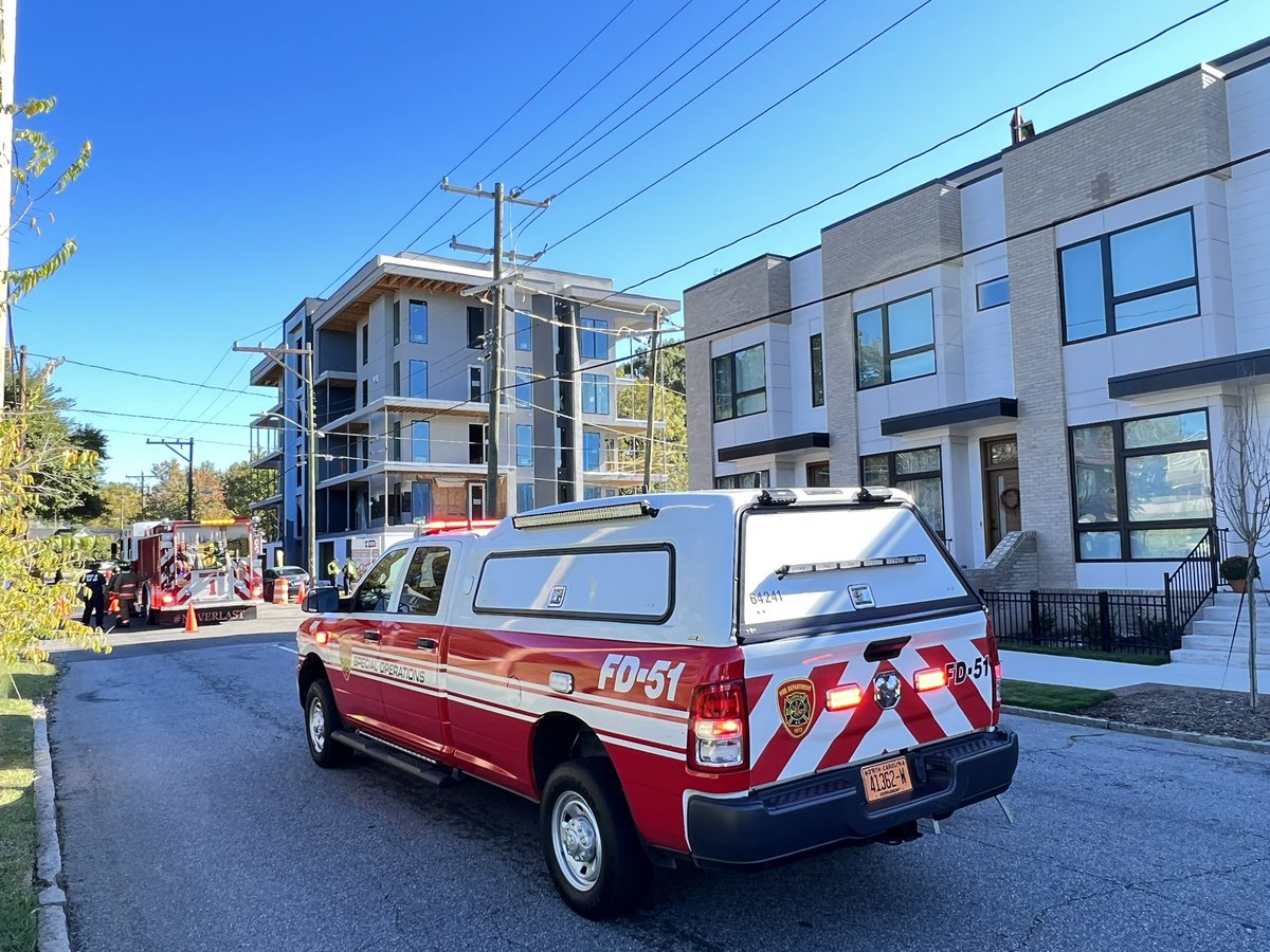 durhamcityfire's tweet image. We are responding to a gas leak in the area of N Roxboro St and Mallard Ave near Downtown Durham.
We have set up a perimeter around the area and evacuated nearby buildings. Please be careful if you are traveling through the area.