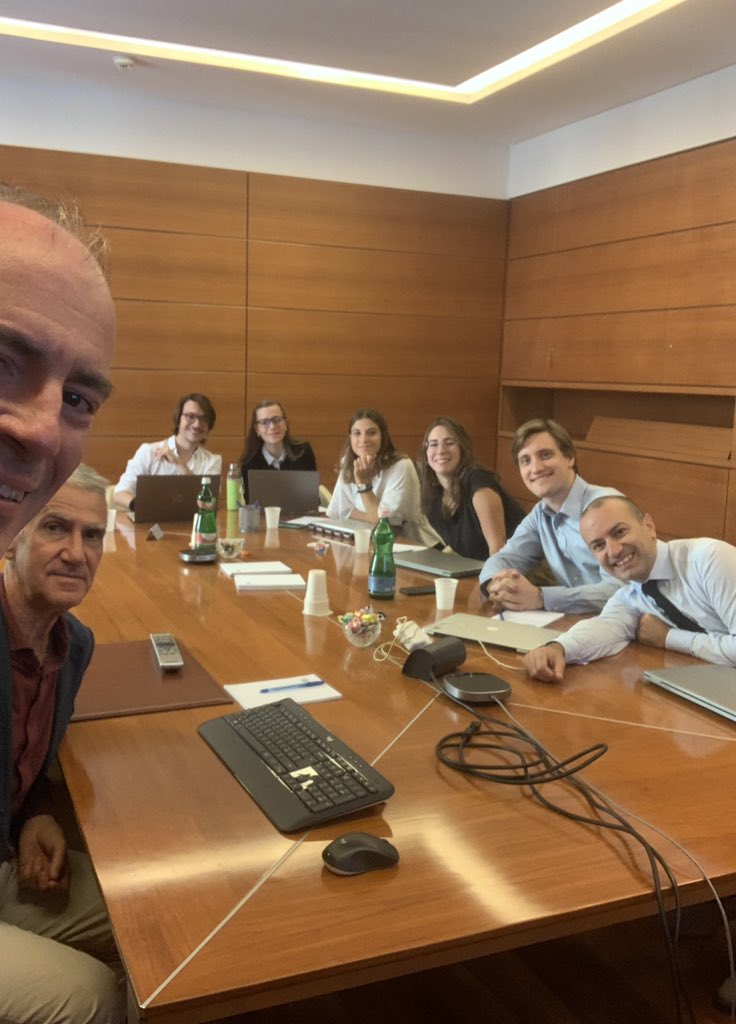 Giornata di lavoro per i research associates dell’Evaluation Lab nella sede di Roma del Fondo Repubblica Digitale. Oggi ospite speciale Luigi Guiso, grazie per i feedback e la presentazione! 

Cc @g_de_simone @raffasadun @BarbaraBiasi @Floridi