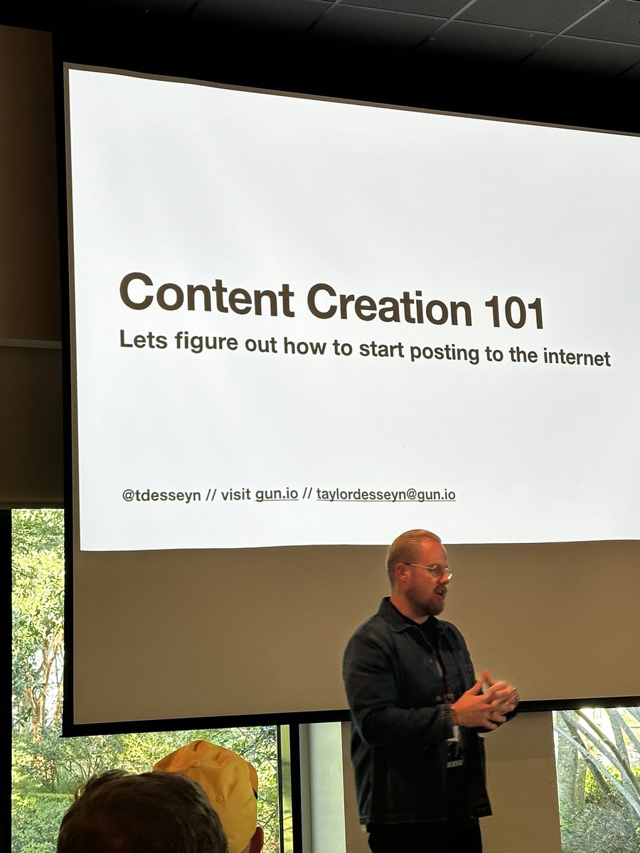 satchwerk's tweet photo. First up is the legend himself, @tdesseyn who made everyone connect on LinkedIn #MagnoliaJS2023 https://t.co/g5TNmh5ery