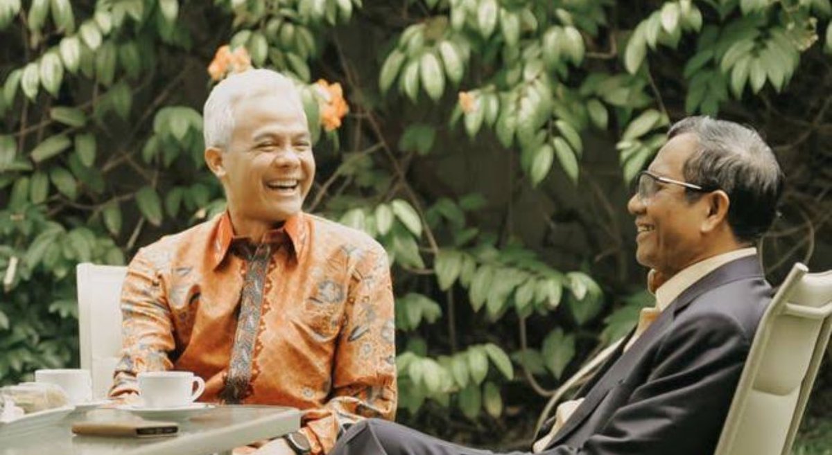 senyumin dulu ya 😊