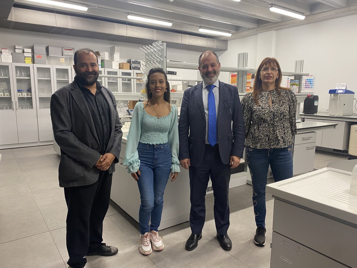 CELISE_Project's tweet photo. The researchers Maria Teresita Benzzo from
@UnlFich @UNLitoral and Marieth Baquero from @BersticUCC together with my parent @CozAlberto
from @unican having a visit at the @uneatlantico with the #Rector Rubén Calderón @MSCActions
@EU_Commission @REA_research
@EU_H2020 #MSCA_RISE https://t.co/v2XeNBvzti