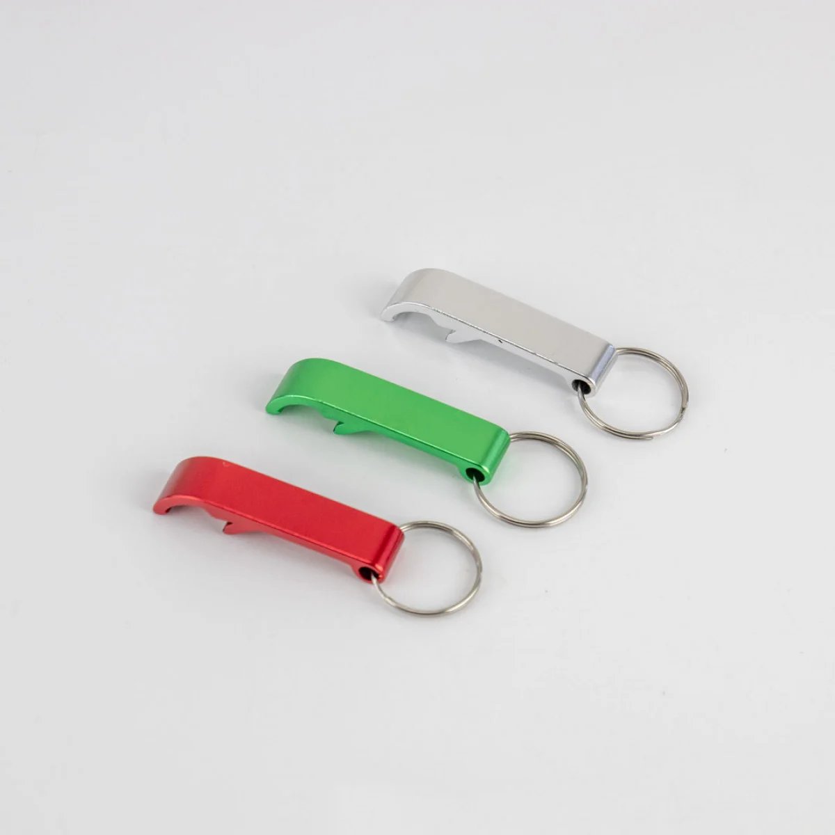 chapea_com's tweet photo. ¡Dale un toque personal a tus momentos de apertura de botellas con nuestros llaveros abrebotellas personalizables! Agrega tu nombre, logo o mensaje especial para crear un recuerdo único. Son perfectos como regalos, recuerdos de eventos o simplemente para destacar tu estilo. https://t.co/Y1EN6g4l4m